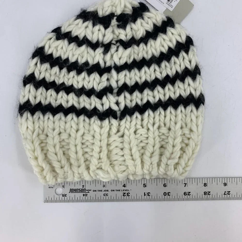 BP Nordstroms Women's Chunky Knit Striped Fitted Beanie One Size NWT - Picture 5 of 7